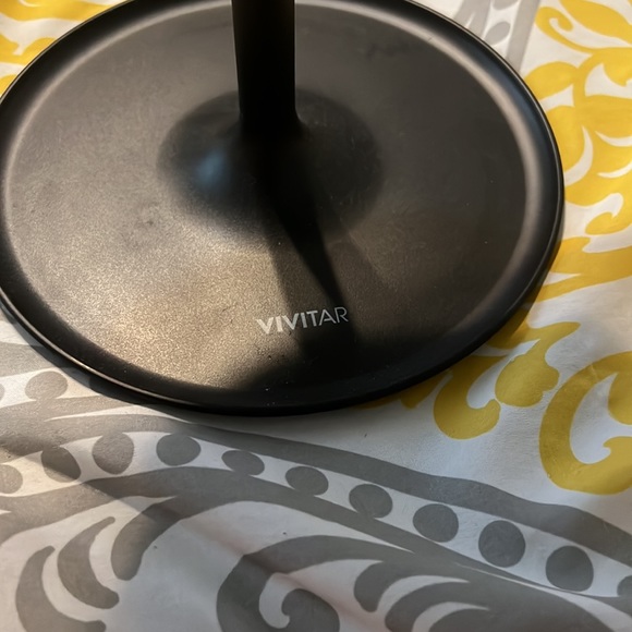 Makeup mirror with light - Picture 2 of 3